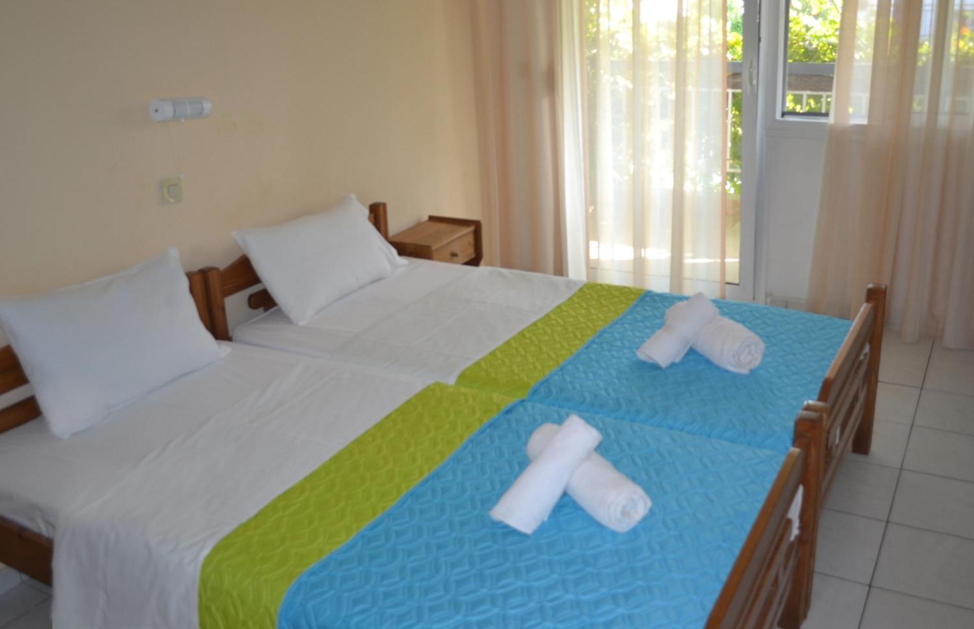 Artemis Apartments Paralia Dionysiou Kamer foto
