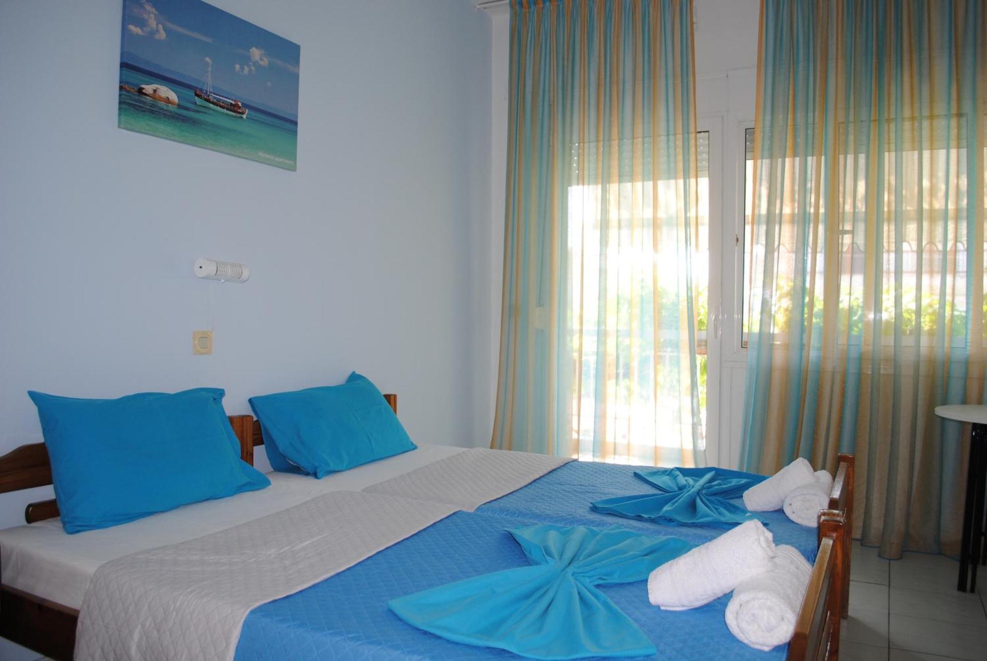 Artemis Apartments Paralia Dionysiou Buitenkant foto