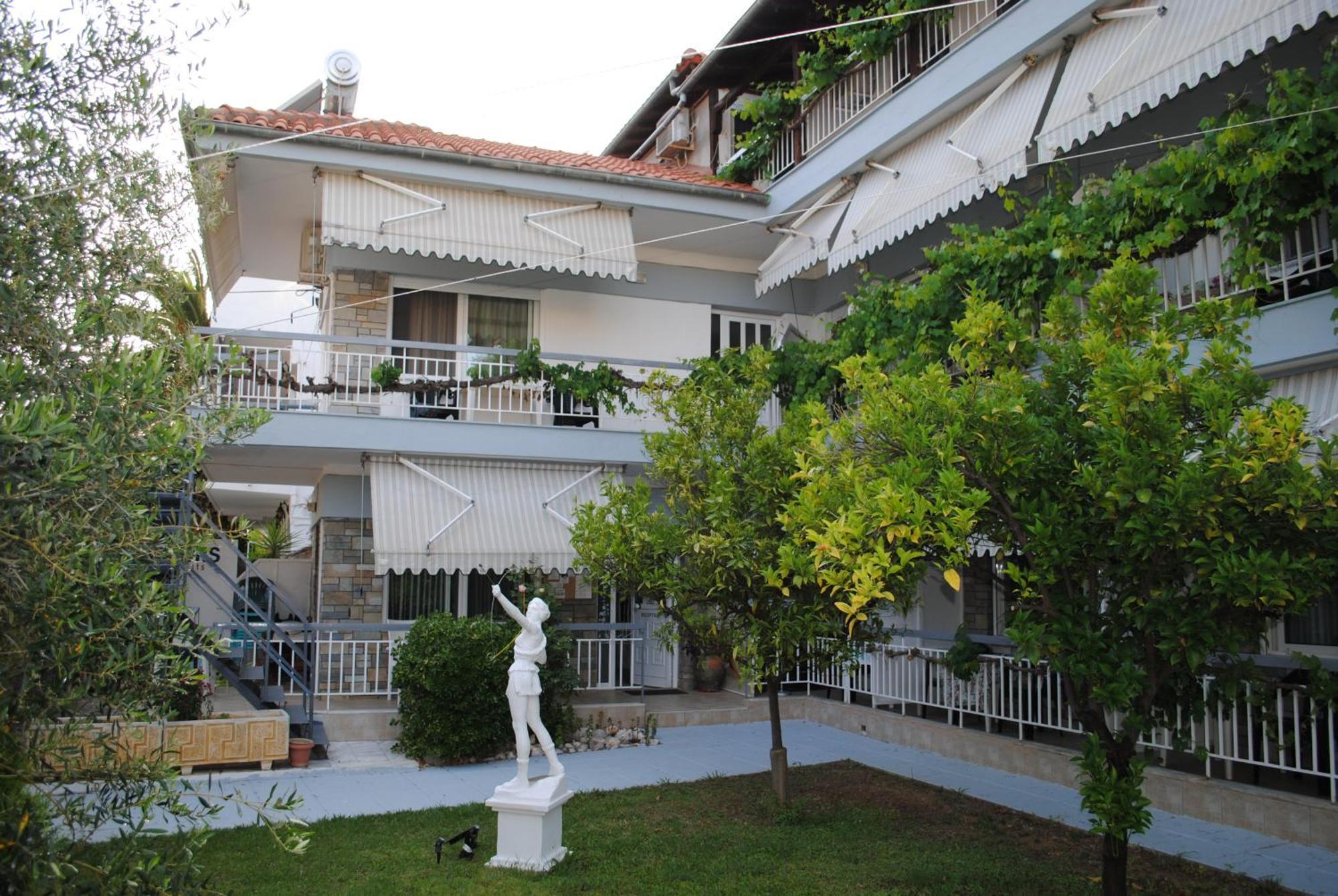 Artemis Apartments Paralia Dionysiou Buitenkant foto