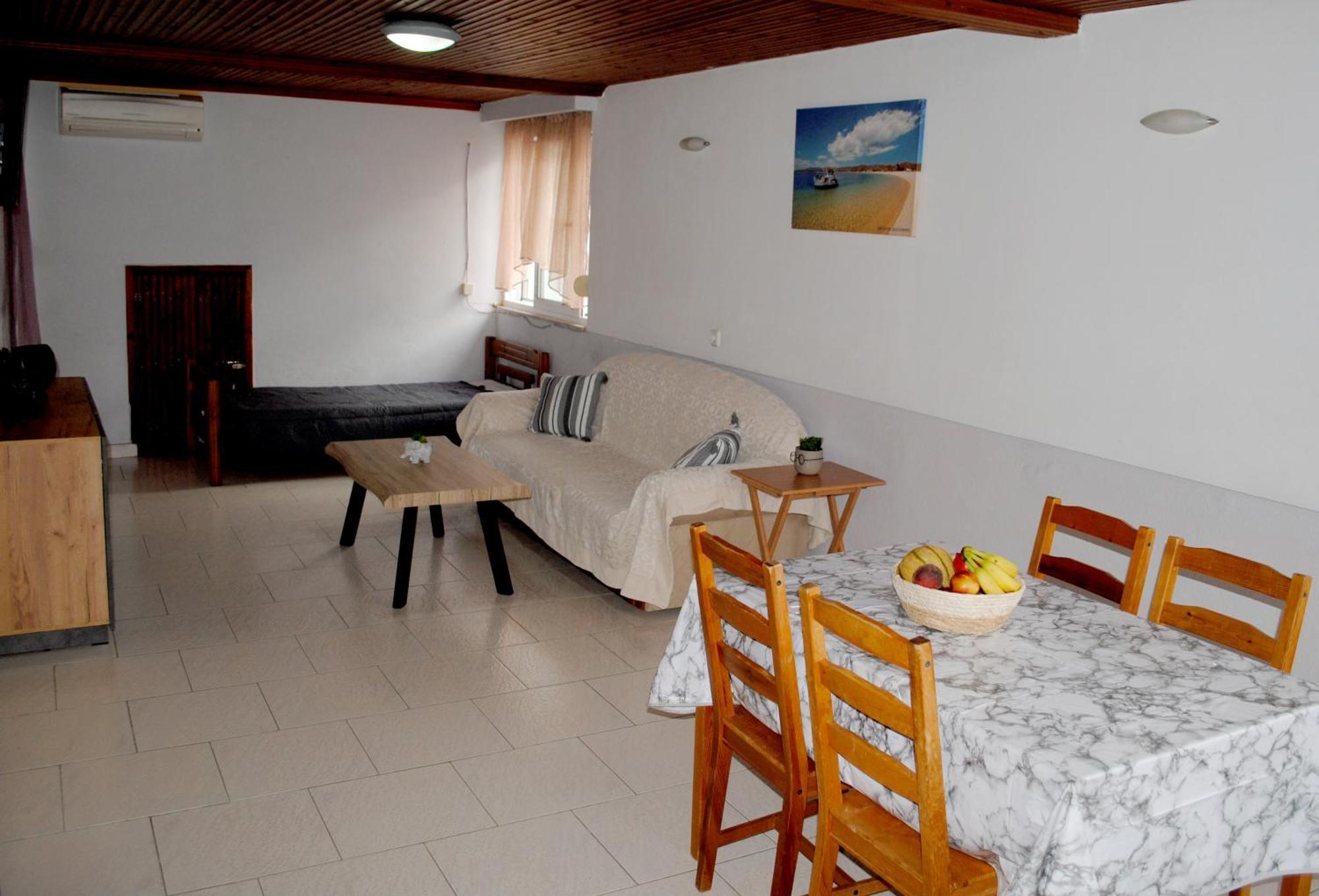Artemis Apartments Paralia Dionysiou Buitenkant foto