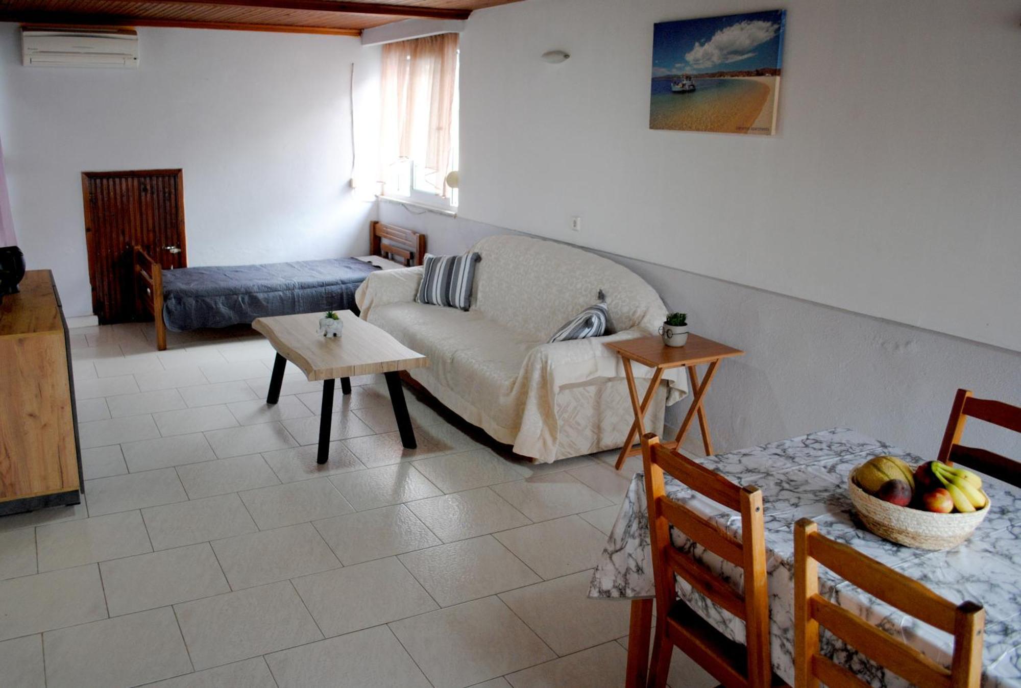 Artemis Apartments Paralia Dionysiou Buitenkant foto