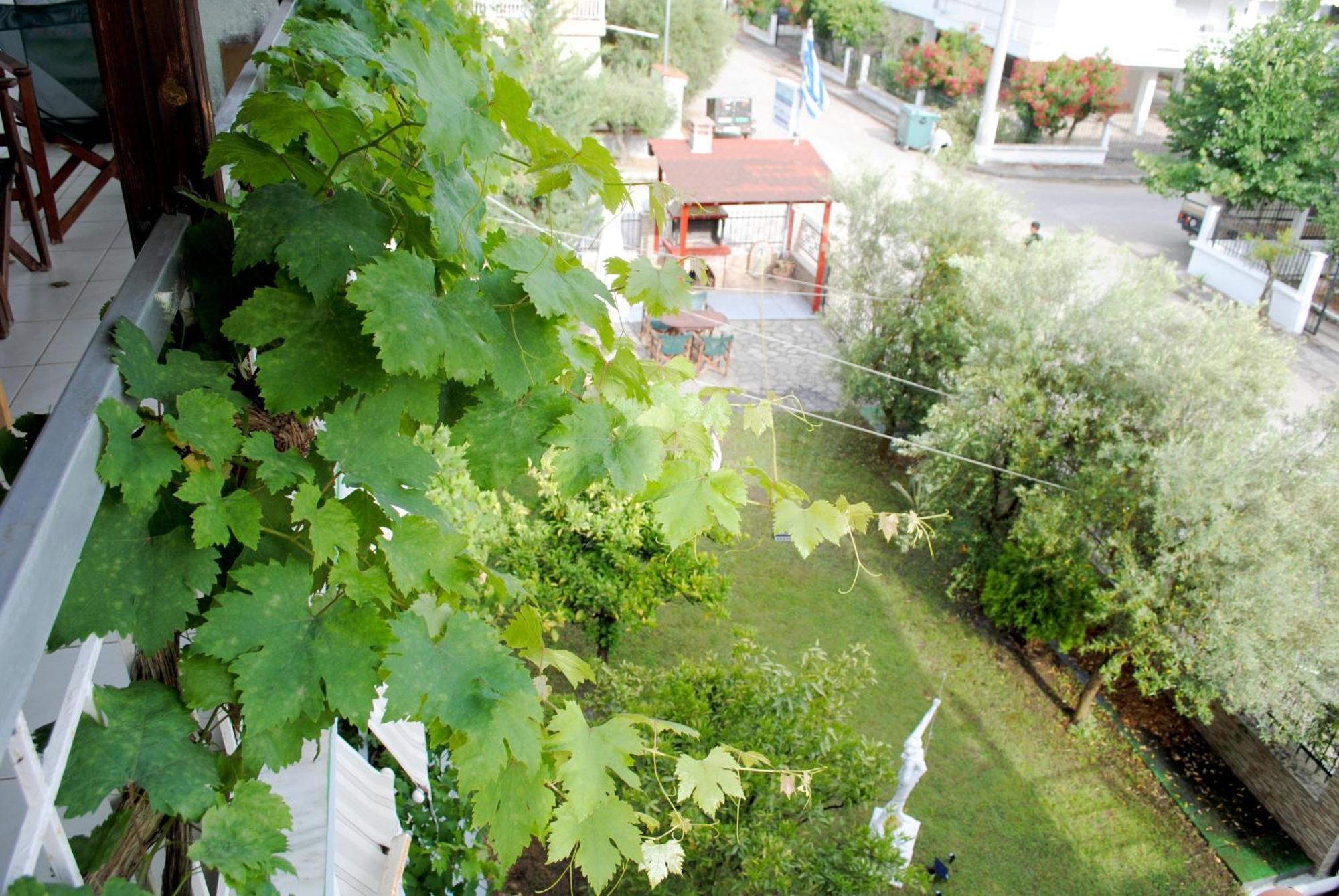 Artemis Apartments Paralia Dionysiou Buitenkant foto