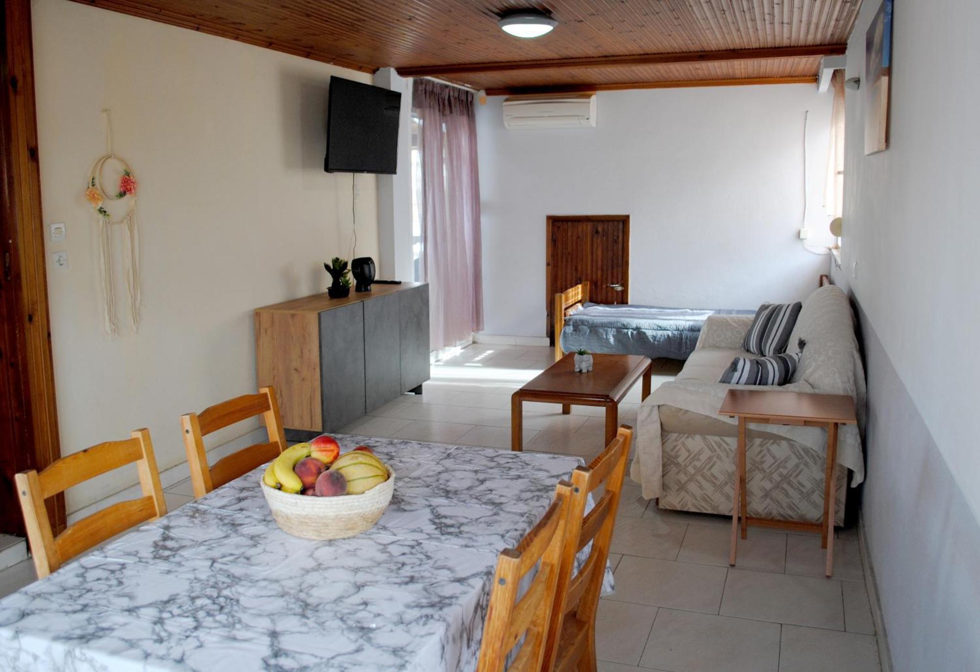Artemis Apartments Paralia Dionysiou Buitenkant foto