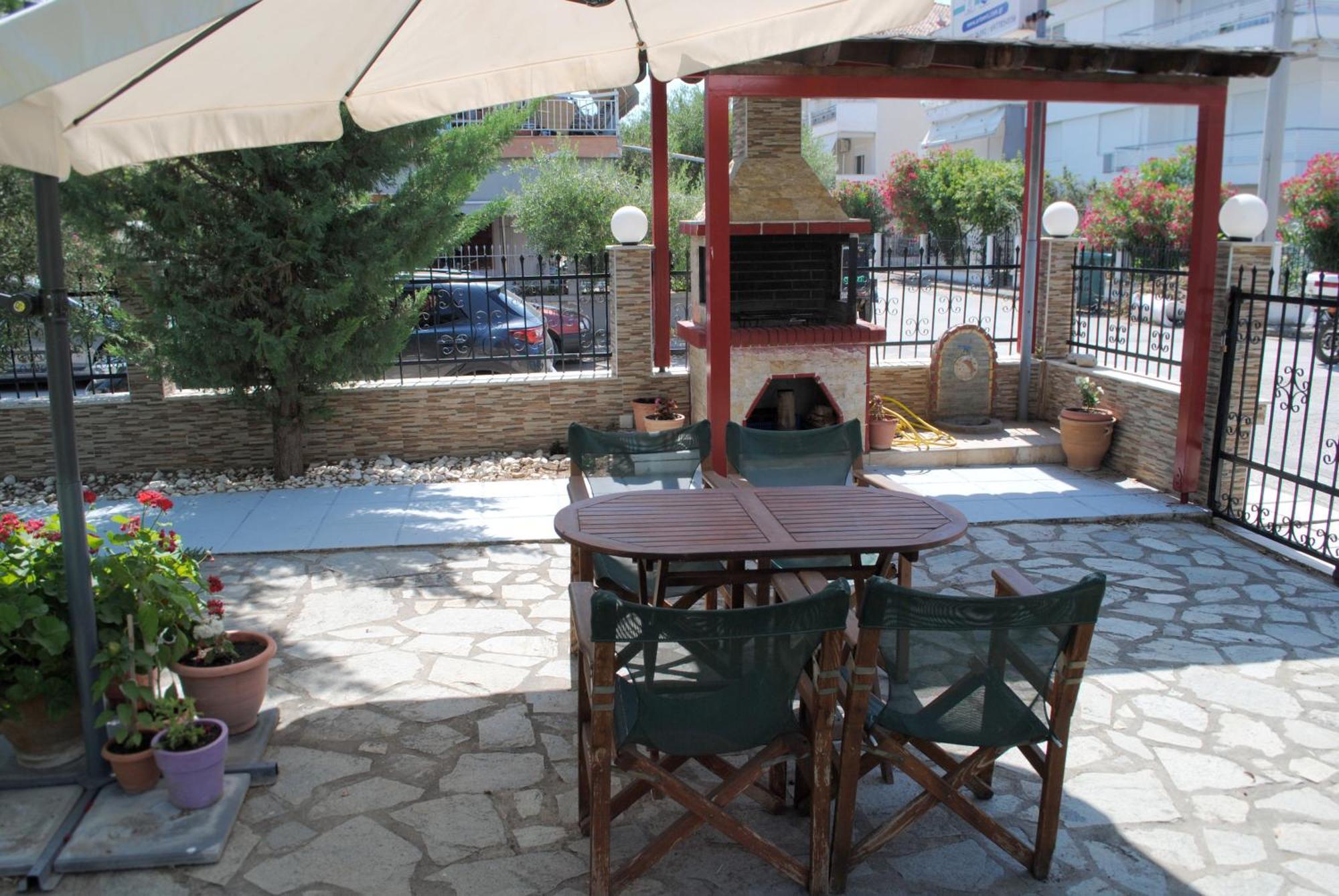 Artemis Apartments Paralia Dionysiou Buitenkant foto